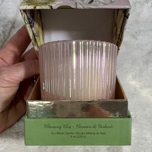 Blooming bliss soy blend 8oz candle in gift box